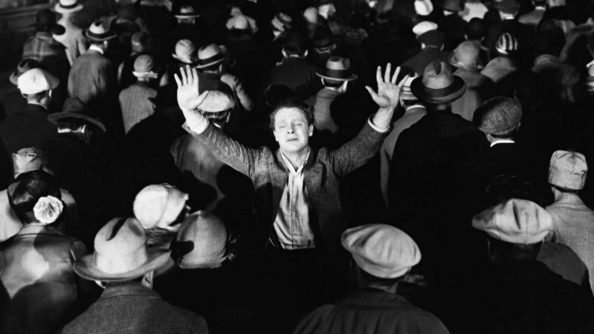 The Crowd Preview